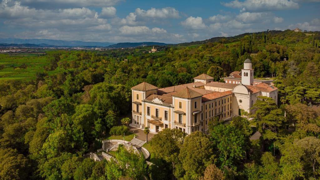 Il Convento Di Villa San Fermo ロニーゴ エクステリア 写真
